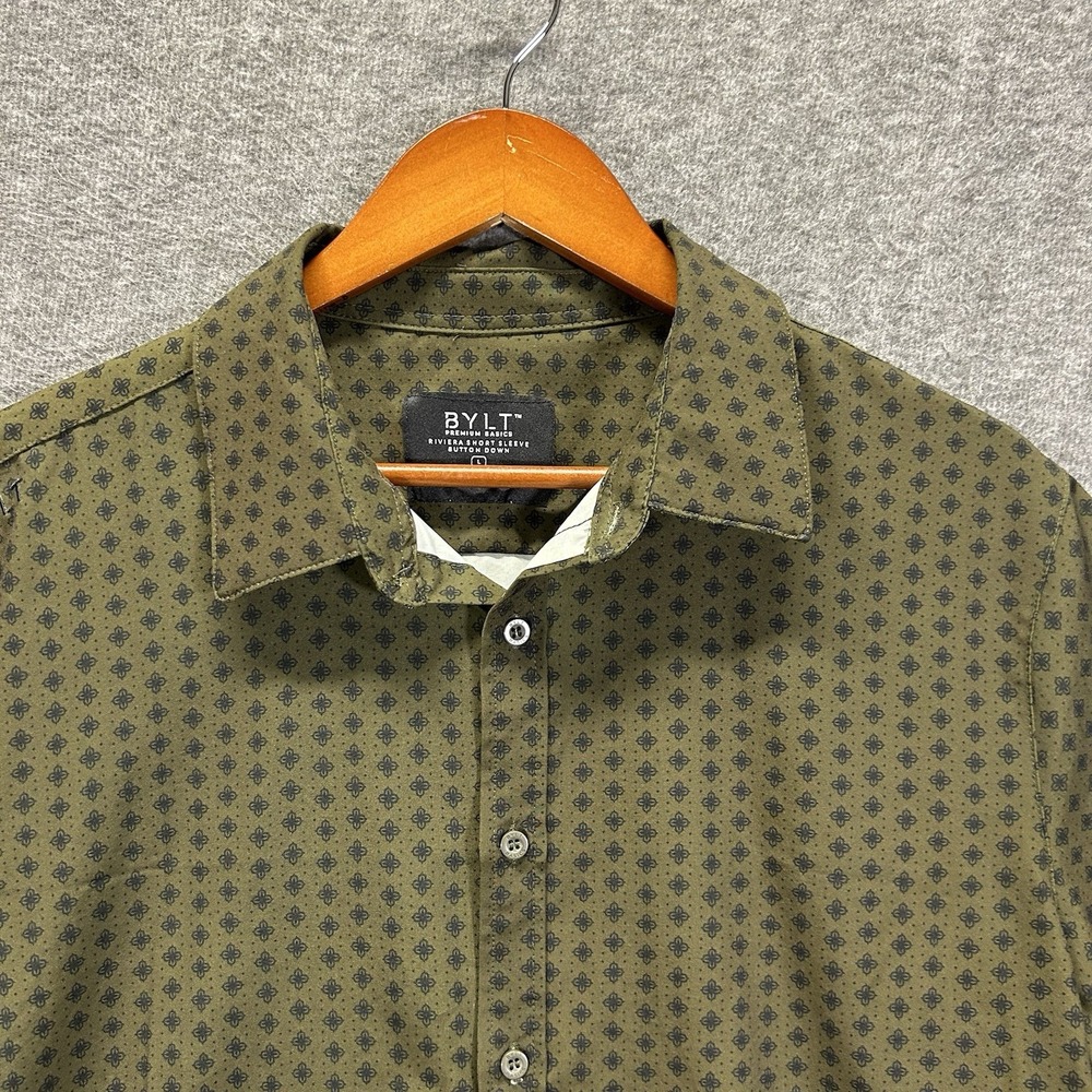 BYLT Basics Riviera Shirt Men's L Green Short Sleeve‎ Stretch Geo Pattern Logo